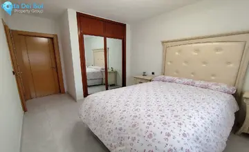 3 bedroom Apartment for Sale in Málaga Este-5025