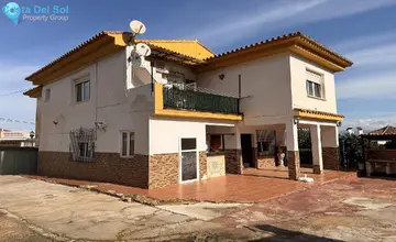4 bedroom House for Sale in Alhaurín de la Torre-5078