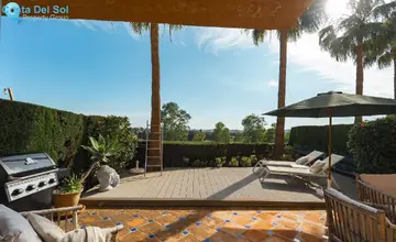 4 bedroom House for Sale in Nueva Andalucía