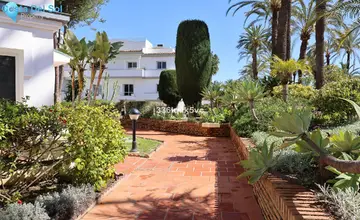 5 bedroom House for Sale in Estepona-5324