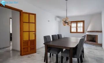5 bedroom House for Sale in Estepona-5526