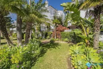 3 bedroom Apartment for Sale in Nueva Andalucía-13760