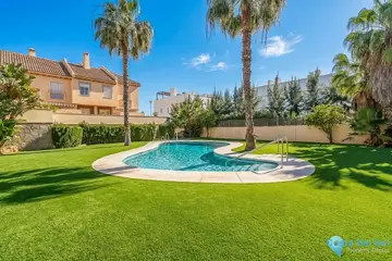 4 bedroom House for Sale in Calahonda-84220