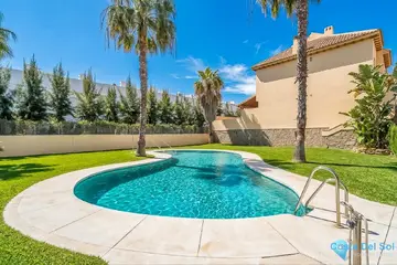 4 bedroom House for Sale in Calahonda-84222