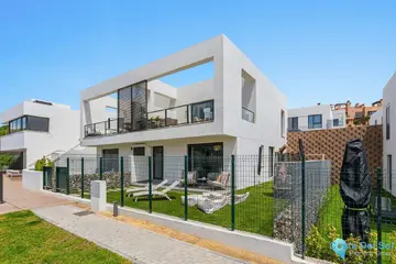 3 bedroom House for Sale in Riviera del Sol-84248