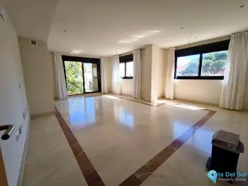 2 bedroom Apartment for Sale in Puerto Banús-12866