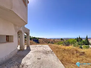 5 bedroom House for Sale in Valtocado-84600
