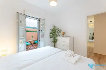 4 bedroom Apartment for Sale in Málaga Centro-13893