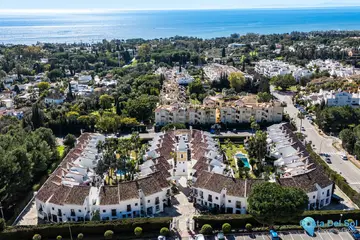 3 bedroom House for Sale in The Golden Mile-84715