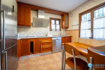 3 bedroom House for Sale in The Golden Mile-84732