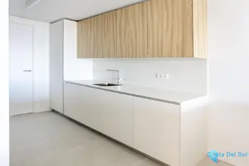 2 bedroom Apartment for Sale in Estepona-18332