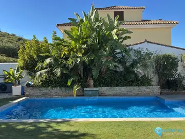 5 bedroom House for Sale in Casares-18823