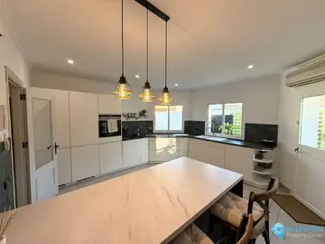 5 bedroom House for Sale in Casares-18835