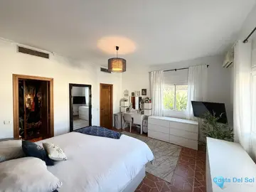 5 bedroom House for Sale in Casares-18838