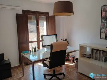 4 bedroom House for Sale in Estepona-18860