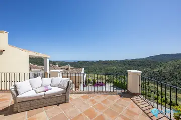 4 bedroom House for Sale in Benahavís-19042
