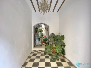 6 bedroom Apartment for Sale in Marbella-85036