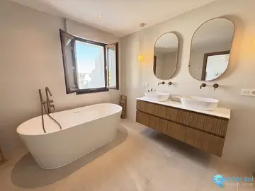 4 bedroom House for Sale in Estepona-19544