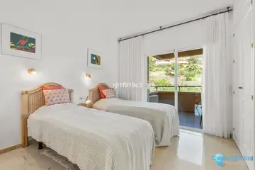 3 bedroom Apartment for Sale in Elviria-19565