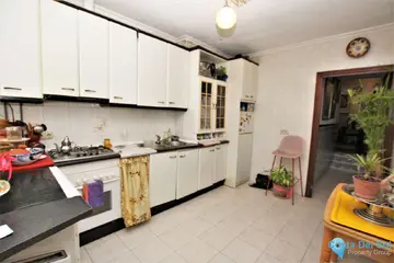 6 bedroom House for Sale in Marbella-85280