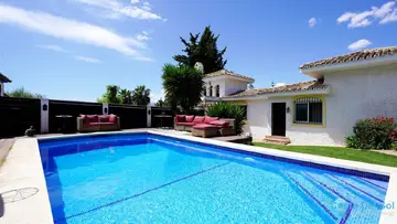 4 bedroom House for Sale in Sierrezuela-85292