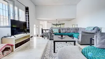 4 bedroom House for Sale in Sierrezuela-85296