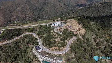 2392m2 Plot for Sale in Benahavís-85316
