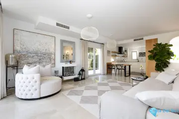 4 bedroom House for Sale in Calahonda-20441
