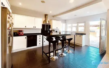 4 bedroom House for Sale in La Duquesa-20501
