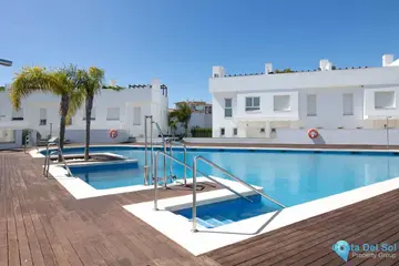 4 bedroom House for Sale in Calahonda-20536