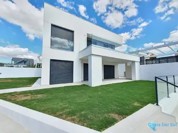 4 bedroom House for Sale in Manilva-20684