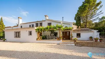 9 bedroom House for Sale in Villanueva del Rosario-85613