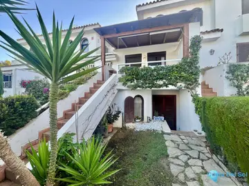 2 bedroom House for Sale in Costalita