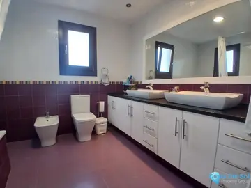 4 bedroom House for Sale in Los Pacos-85816
