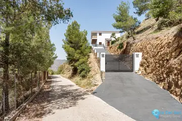 6 bedroom House for Sale in Málaga Este-85820