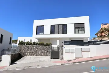 3 bedroom House for Sale in Riviera del Sol-21279