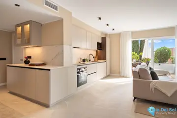 4 bedroom Apartment for Sale in Nueva Andalucía-21554