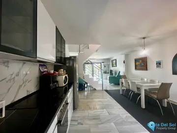 4 bedroom House for Sale in Calahonda-21564