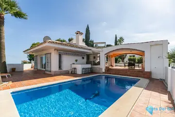 4 bedroom House for Sale in Sierrezuela-85994