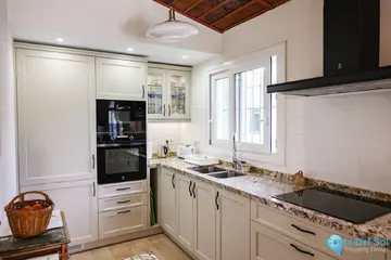 5 bedroom House for Sale in Alhaurín el Grande-86041