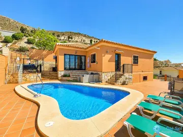 4 bedroom House for Sale in Benalmadena