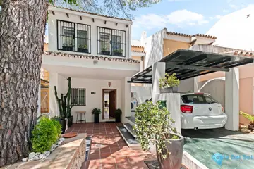 4 bedroom House for Sale in La Quinta-86373