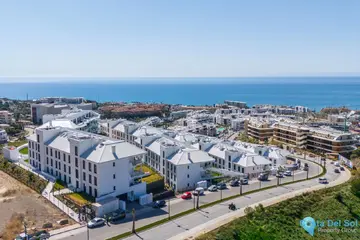 3 bedroom Apartment for Sale in Fuengirola-86410