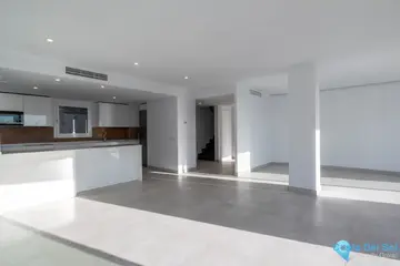 4 bedroom Apartment for Sale in Altos de los Monteros-86581