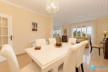 4 bedroom House for Sale in Málaga-86765