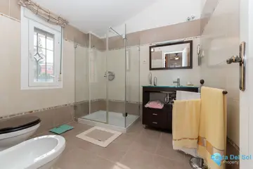 4 bedroom House for Sale in Málaga-86761