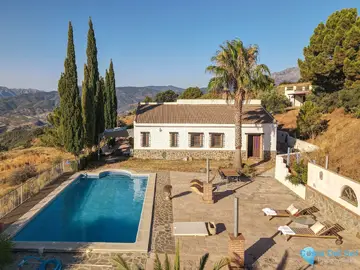 4 bedroom House for Sale in Alozaina-82189
