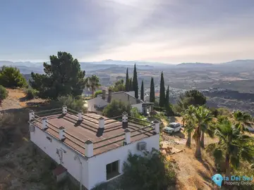 4 bedroom House for Sale in Alozaina-82190