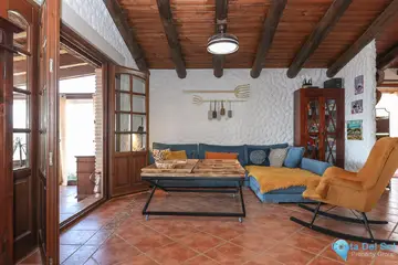 4 bedroom House for Sale in Alozaina-82202