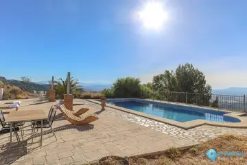 4 bedroom House for Sale in Alozaina-82193